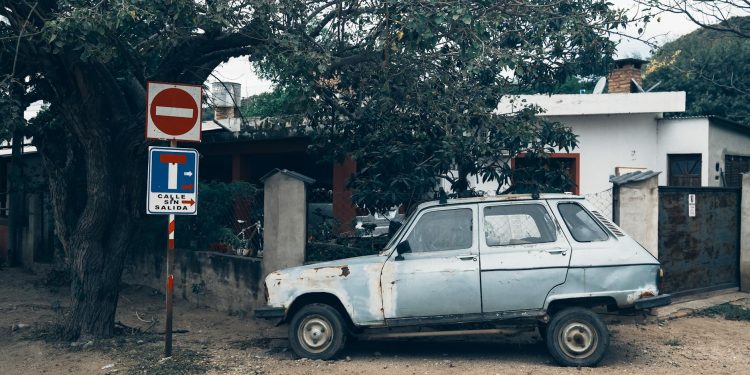 auto-regressive language models