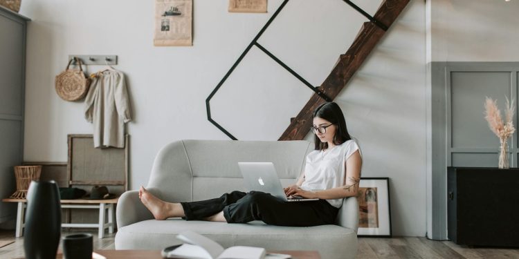 e-commerce email support